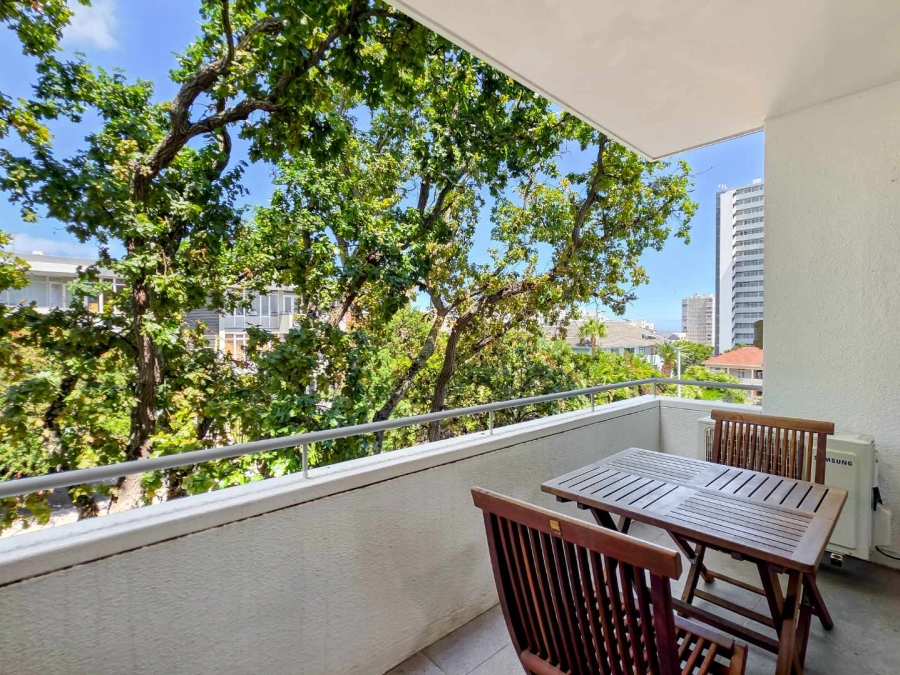 2 Bedroom Property for Sale in Sea Point Western Cape